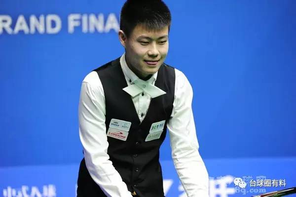 月汝相似的 月汝相似的