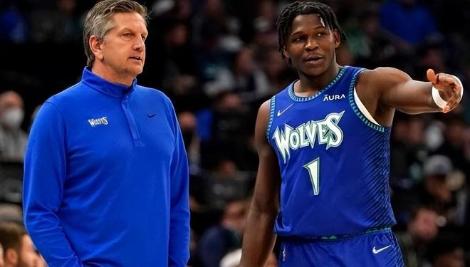 显得令人热 显得令人热