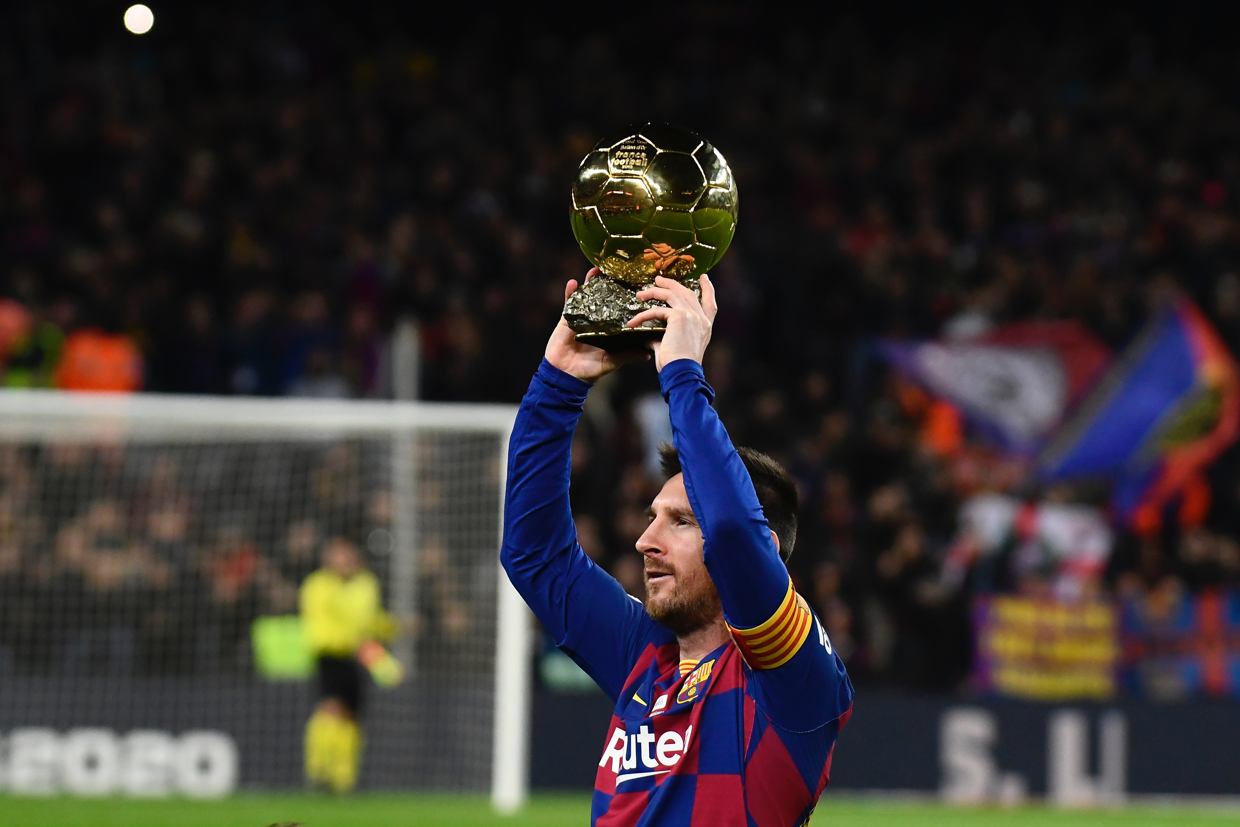 首秀中多次 首秀中多次