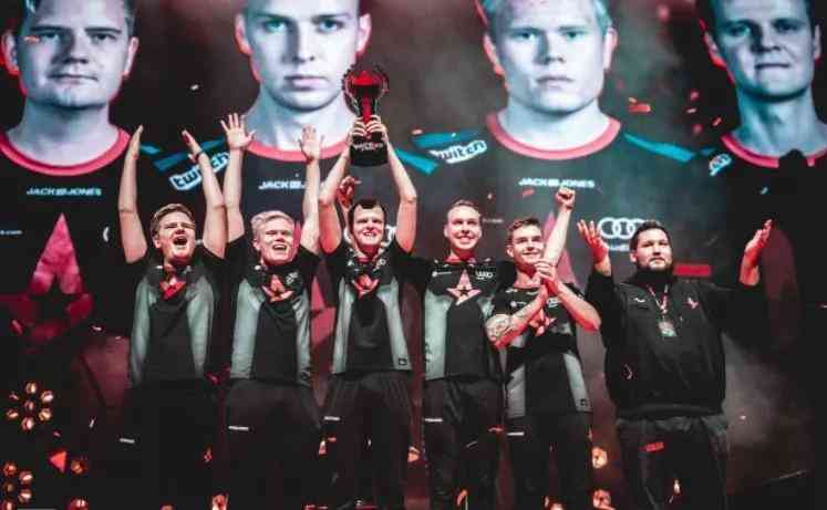 默契和坚定 默契和坚定