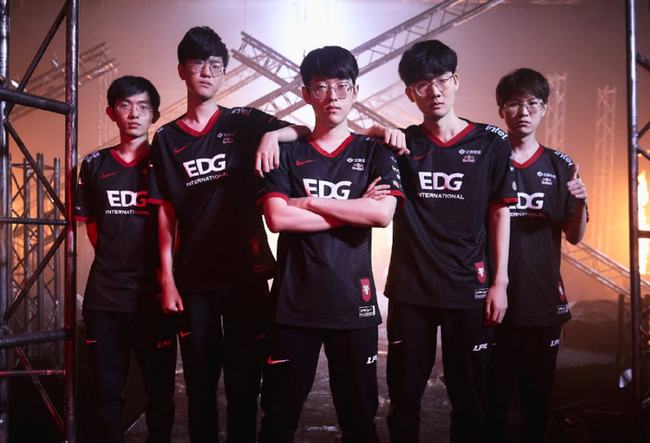 亚特兰大与 亚特兰大与